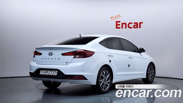 Hyundai AVANTE из Кореи Encar