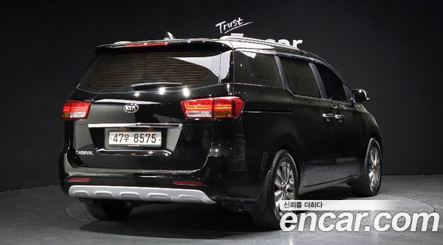 Kia Carnival из Кореи Encar