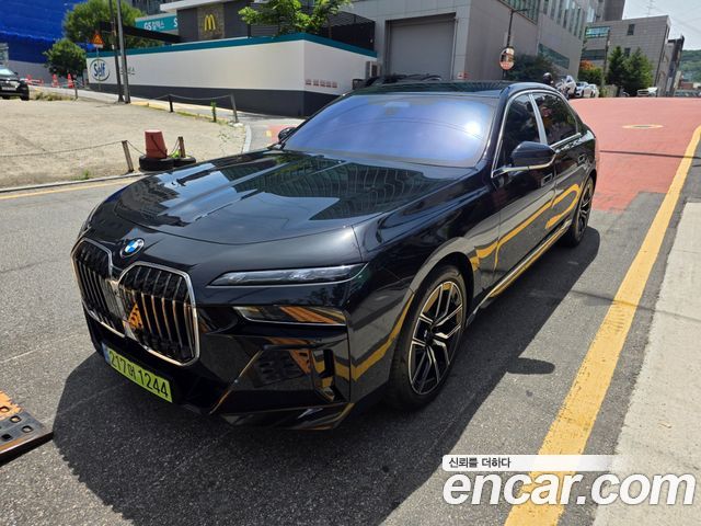 BMW 7-Series 740d xDrive M Sport — пробег 50 км — фото 1 из 5