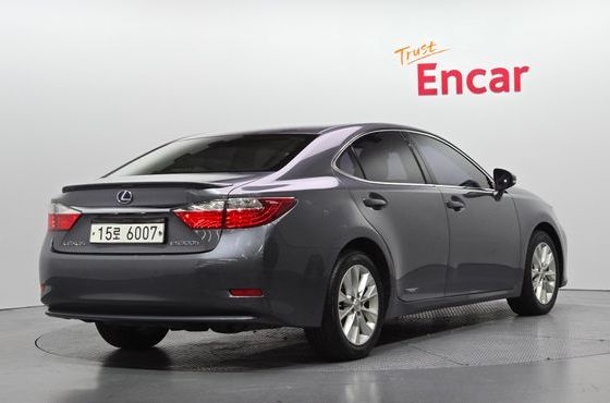 Lexus ES Supreme XV60 — пробег 107 519 км — фото 2 из 5