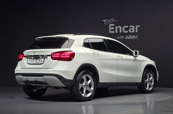 Mercedes-Benz GLA-Class GLA220 — пробег 52 941 км — фото 2 из 5