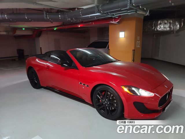 Maserati Gran Cabrio 4.7 Sport — пробег 51 000 км — фото 1 из 5