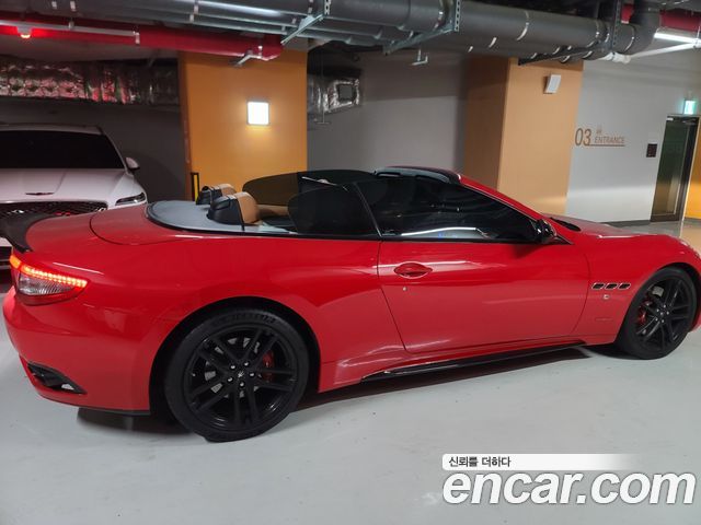 Maserati Gran Cabrio 4.7 Sport — пробег 51 000 км — фото 2 из 5