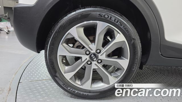 Kia Stonic из Кореи Encar