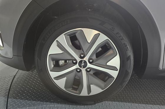 Kia Niro Air — пробег 128 025 км — фото 5 из 5
