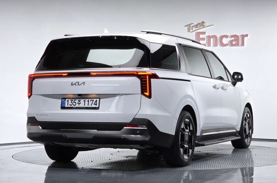 Kia Carnival 9-Seater Noblesse — пробег 9 363 км — фото 2 из 5