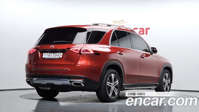 Mercedes-Benz GLE-Class GLE300d 4MATIC — пробег 33 775 км — фото 2 из 5