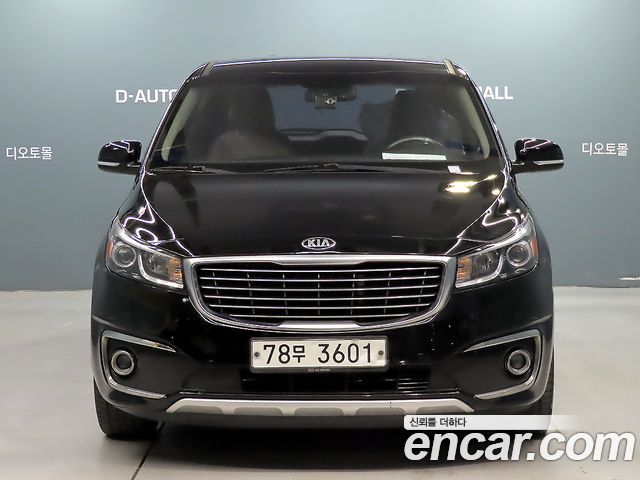 Kia Carnival 11-seater Deluxe — пробег 61 500 км — фото 2 из 5