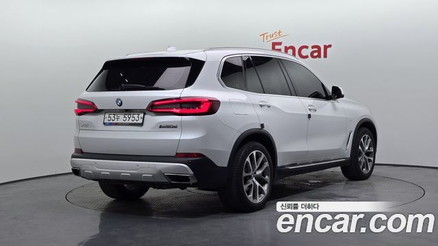 BMW X5 xDrive 30d xLine — пробег 156 102 км — фото 2 из 5