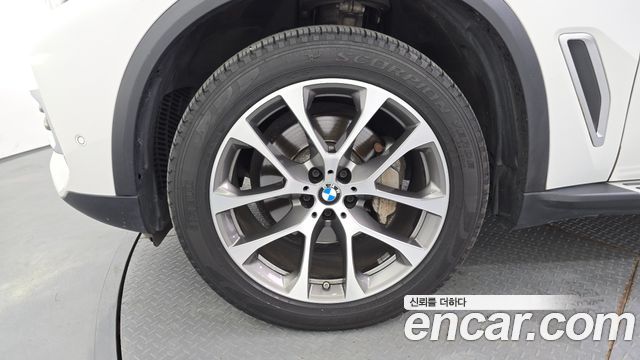 BMW X5 xDrive 30d xLine — пробег 156 102 км — фото 5 из 5