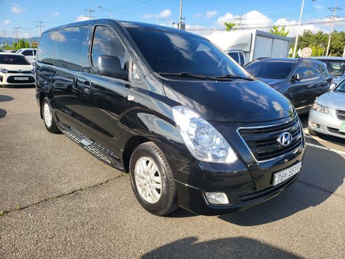 Hyundai Starex 12-Seater Wagon Smart — пробег 52 688 км — фото 3 из 5