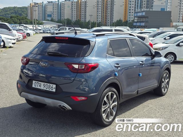 Kia Stonic из Кореи Encar