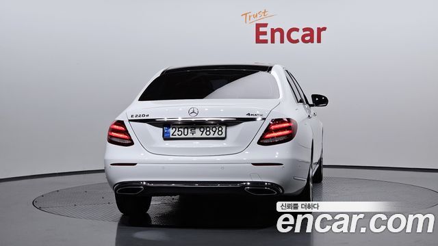 Mercedes-Benz E-Class из Кореи Encar