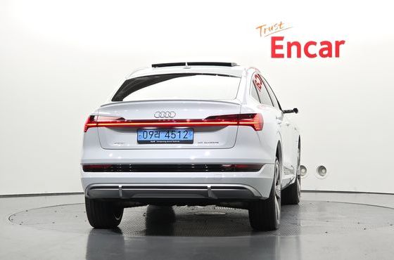 Audi e-tron 55 Quattro Sportback — пробег 67 769 км — фото 4 из 5