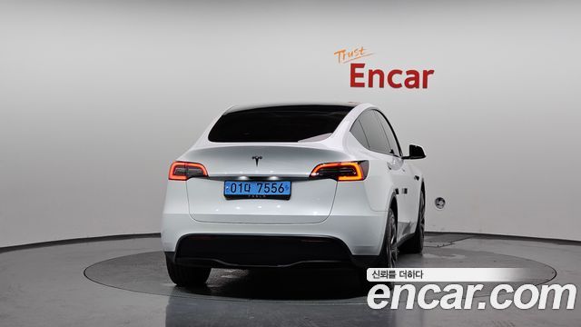 Tesla Model Y RWD — пробег 22 774 км — фото 4 из 5