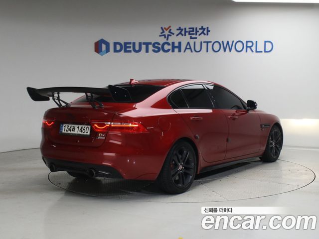 Jaguar XE 3.0 SC S — пробег 111 474 км — фото 5 из 5