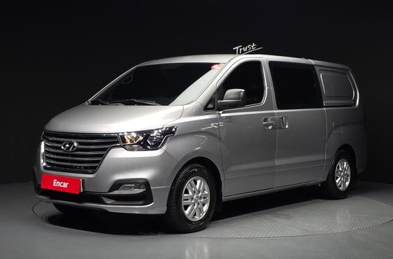 Hyundai Starex Van 5-Seater Smart — пробег 4 211 км — фото 1 из 5