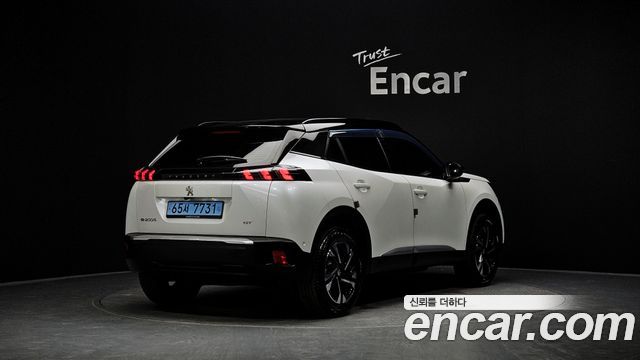 Peugeot 2008 EV GT — пробег 8 042 км — фото 2 из 5