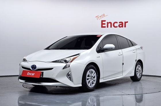 Toyota Prius 1.8 E — пробег 160 952 км — фото 1 из 5