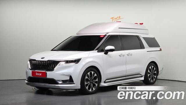 Kia Carnival 7-Seater Hi-Limousine Signature — пробег 98 815 км — фото 1 из 5