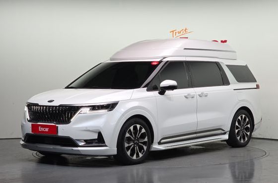 Kia Carnival 7-Seater Hi-Limousine Signature — пробег 98 815 км — фото 1 из 5