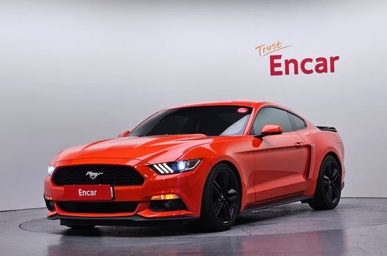 Ford Mustang Coupe — пробег 98 972 км — фото 1 из 5