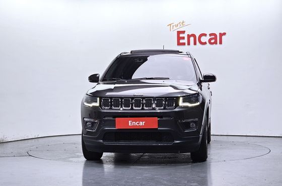 Jeep Compass 2.4 Longitude AWD — пробег 33 720 км — фото 3 из 5