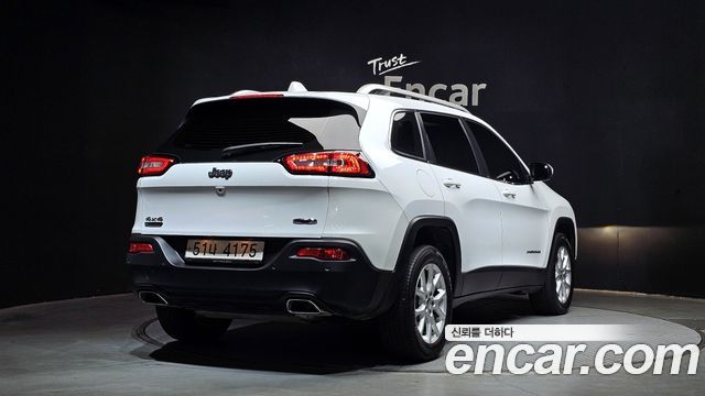 Jeep Cherokee 2.2 Diesel Longitude AWD — пробег 76 135 км — фото 2 из 5