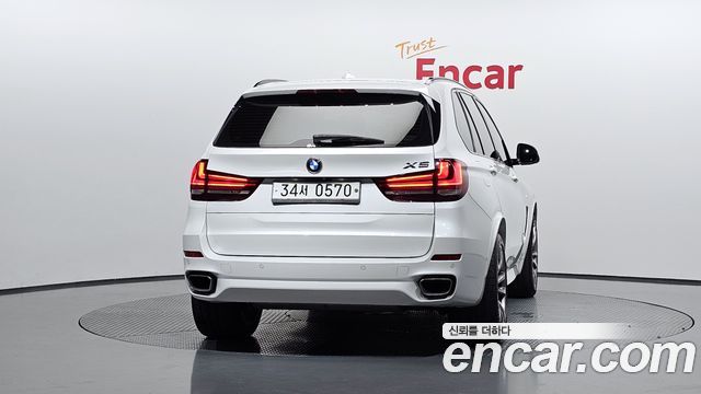 BMW X5 xDrive 40d — пробег 186 689 км — фото 4 из 5