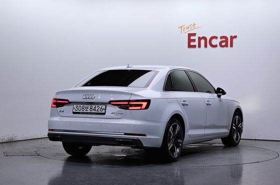 Audi A4 40 TFSI Premium — пробег 82 585 км — фото 2 из 5