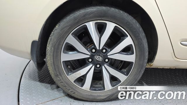 Kia Carens из Кореи Encar