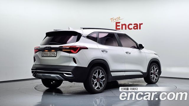 Kia Seltos из Кореи Encar