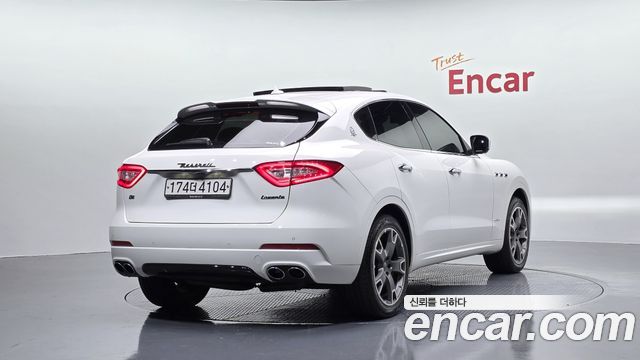 Maserati Levante из Кореи Encar