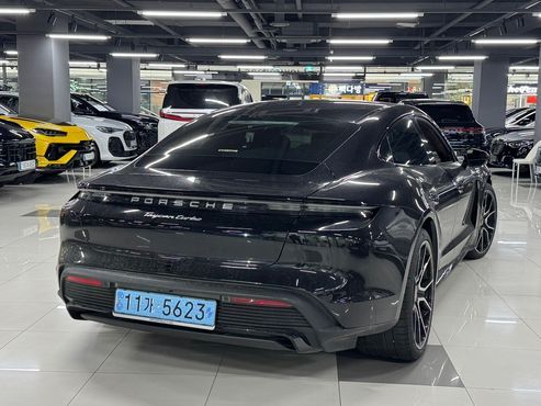 Porsche Taycan Turbo — пробег 13 600 км — фото 3 из 5