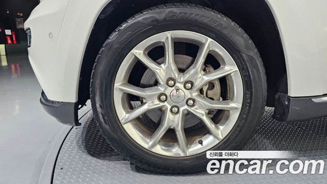 Jeep Cherokee 3.0 Diesel Overland Summit WK2 — пробег 92 423 км — фото 5 из 5