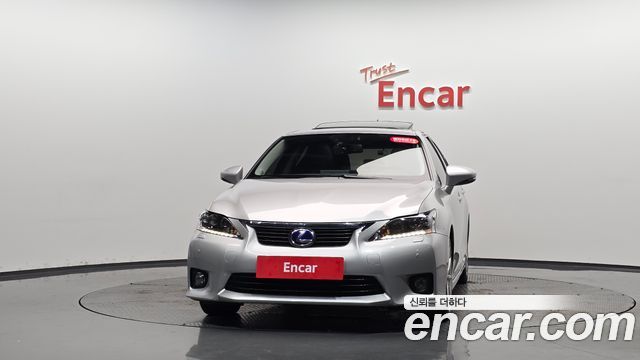 Lexus CT200h 1.8 Compact Luxury ZWA10 — пробег 74 886 км — фото 3 из 5