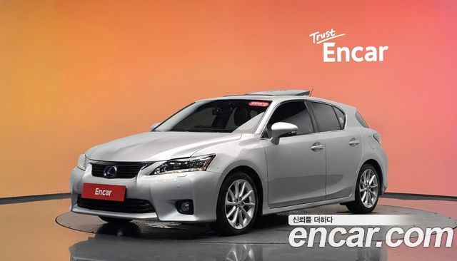 Lexus CT200h 1.8 Compact Luxury ZWA10 — пробег 74 886 км — фото 1 из 5