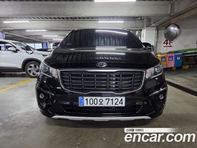 Kia Carnival 9-Seater Luxury — пробег 50 543 км — фото 3 из 5