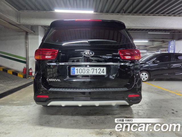 Kia Carnival 9-Seater Luxury — пробег 50 543 км — фото 4 из 5