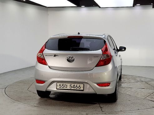 Hyundai Accent Diesel WIT 1.6 VGT Smart — пробег 161 000 км — фото 3 из 5