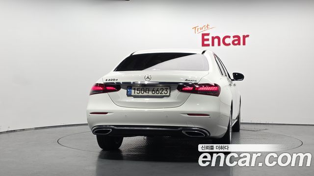 Mercedes-Benz E-Class из Кореи Encar