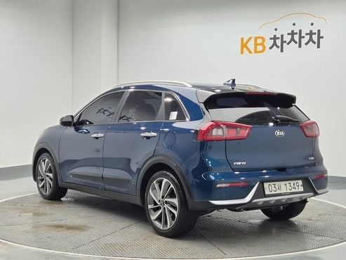 Kia Niro Noblesse — пробег 54 000 км — фото 2 из 5