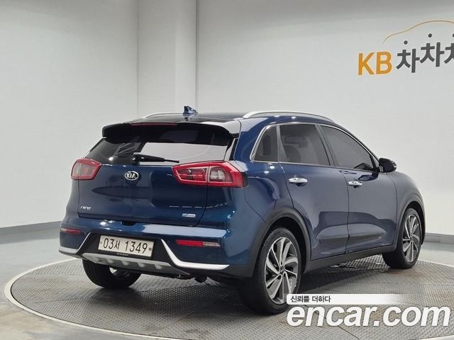 Kia Niro Noblesse — пробег 54 000 км — фото 4 из 5