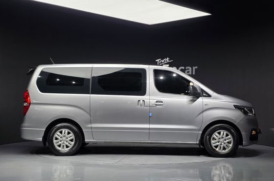 Hyundai Starex Van 3-Seater Smart — пробег 41 712 км — фото 4 из 5