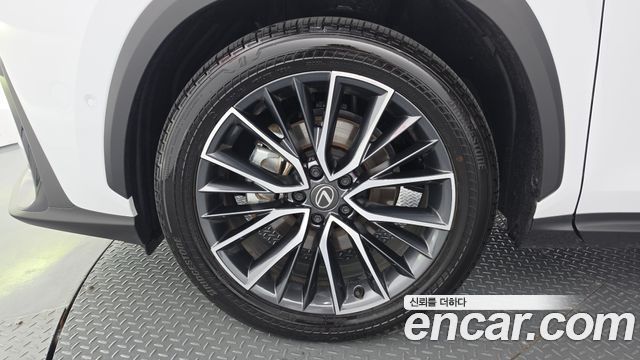 Lexus NX из Кореи Encar
