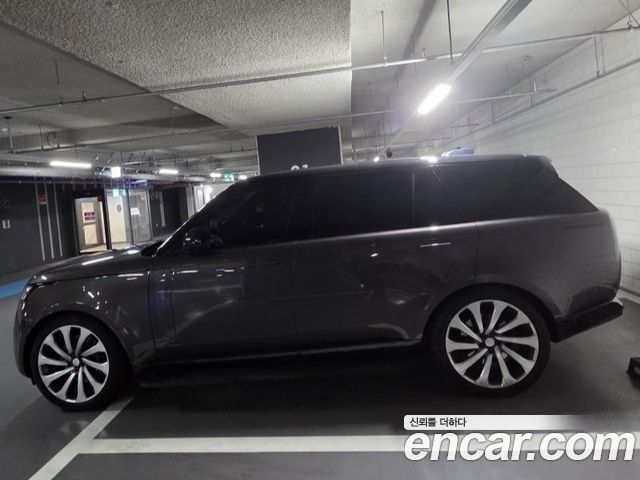 Land Rover Range Rover P530 Autobiography Long Wheel Base — пробег 35 000 км — фото 5 из 5