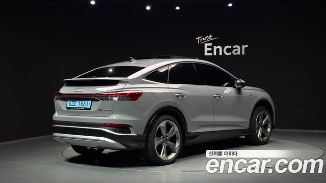 Audi Q4 e-tron 45 Premium Sportback — пробег 9 991 км — фото 2 из 5