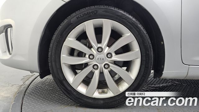 Kia Carens 2.0 LPi Prestige — пробег 88 001 км — фото 5 из 5