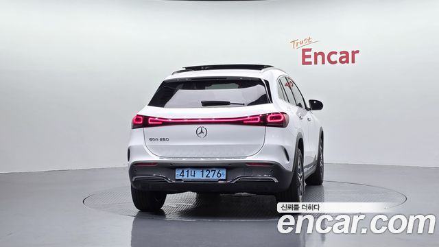 Mercedes-Benz EQA EQA250 AMG Package — пробег 144 336 км — фото 4 из 5