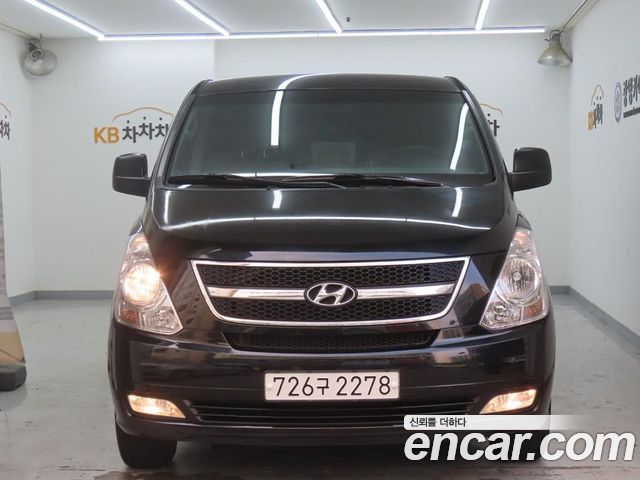Hyundai Starex 11-Seater Wagon CVX Luxury — пробег 66 510 км — фото 1 из 5